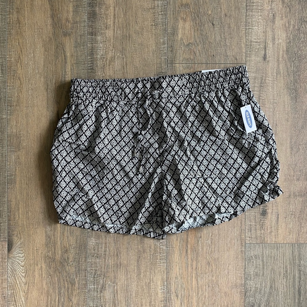 Old navy NWT shorts
